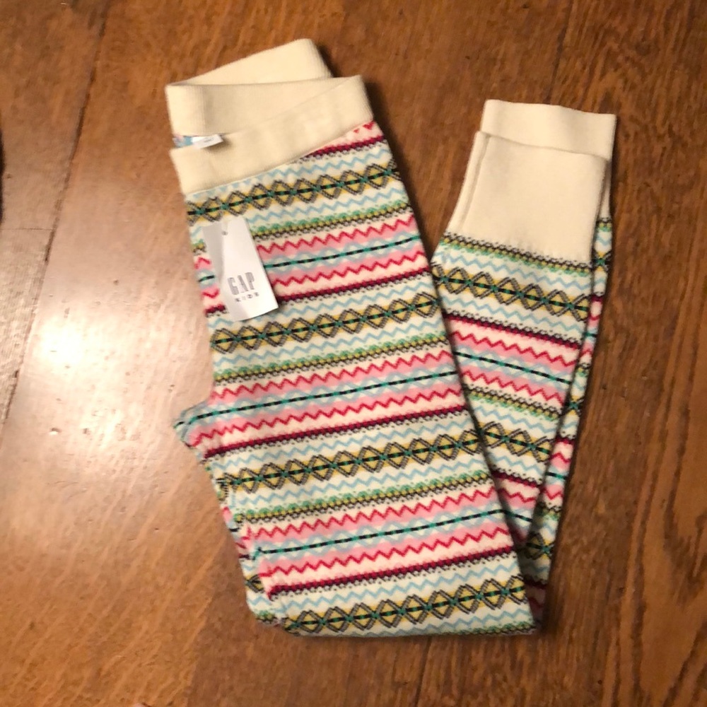 NWT GAP sweater leggings. Size small.